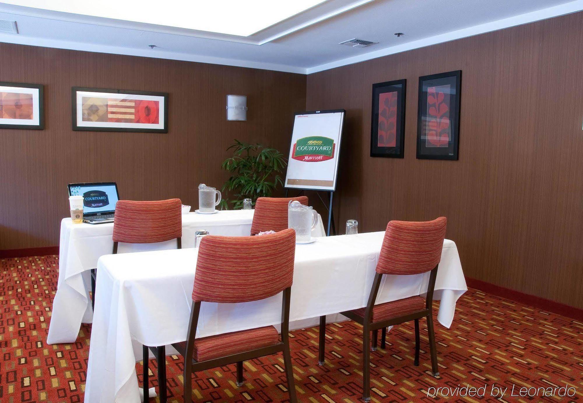 Courtyard By Marriott Stockton Hotel Exterior foto
